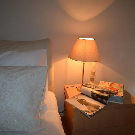 Laura Apartament *