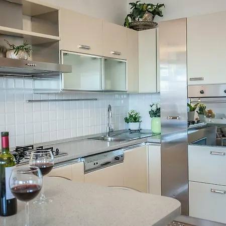 Apartament Laura