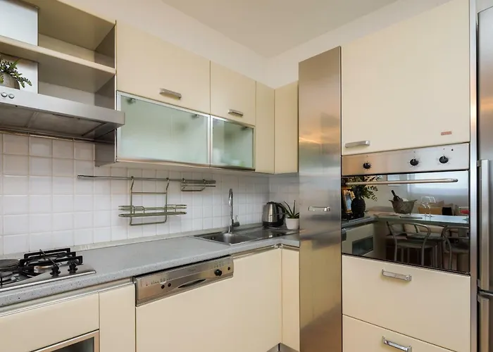 Laura * 斯普利特